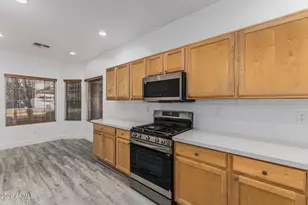 2545 W Brilliant Sky Dr, Phoenix, AZ 85085 - Photo 10