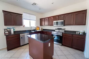 42592 W Somerset Dr, Maricopa, AZ 85138 - Photo 2