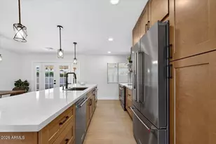 8713 E Sage Dr, Scottsdale, AZ 85250 - Photo 6