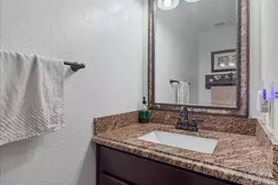 2005 S 81st Dr, Phoenix, AZ 85043 - Photo 26