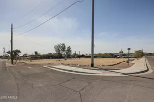 2971 W Foothill Dr, Phoenix, AZ 85027 - Photo 1