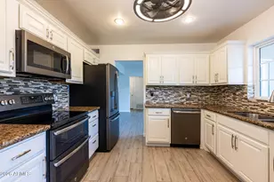 8322 E Wilshire Dr, Scottsdale, AZ 85257 - Photo 2