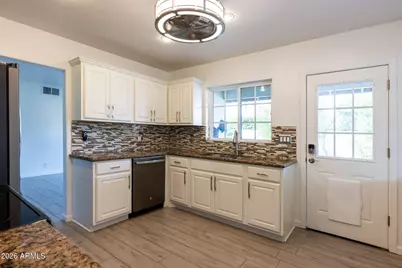 8322 E Wilshire Drive, Scottsdale, AZ 85257 - Photo 4