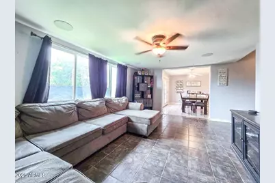 3701 W Echo Lane, Phoenix, AZ 85051 - Photo 10