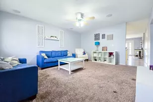 3701 W Echo Ln, Phoenix, AZ 85051 - Photo 20