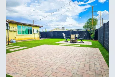 3701 W Echo Lane, Phoenix, AZ 85051 - Photo 22