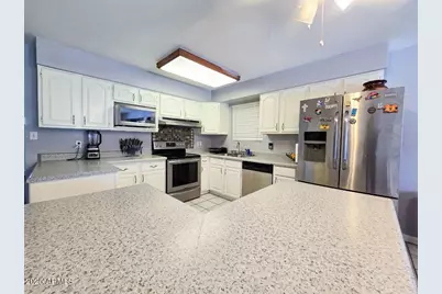 3701 W Echo Lane, Phoenix, AZ 85051 - Photo 18