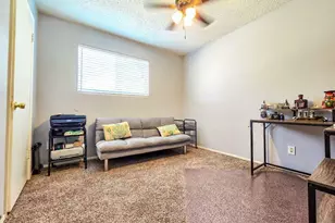 3701 W Echo Ln, Phoenix, AZ 85051 - Photo 8