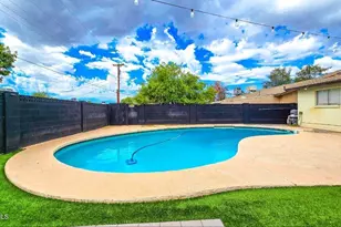 3701 W Echo Ln, Phoenix, AZ 85051 - Photo 20