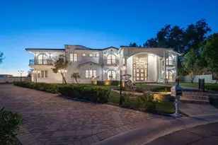 12240 S Honah Lee Ct, Phoenix, AZ 85044 - Photo 2