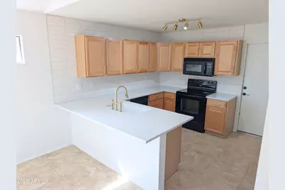 11807 N 76th Avenue, Peoria, AZ 85345 - Photo 2