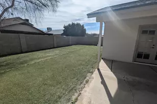 11807 N 76th Ave, Peoria, AZ 85345 - Photo 16