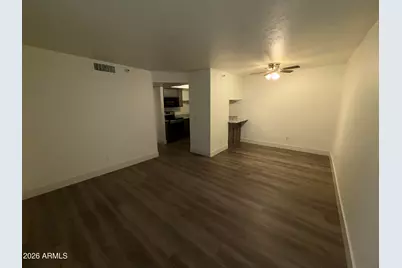 17 E Ruth Avenue #305, Phoenix, AZ 85020 - Photo 2