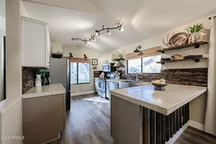 15435 N 86th Ln, Peoria, AZ 85382 - Photo 4