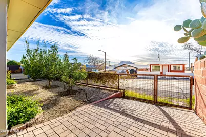 140 N Kellner Avenue, Superior, AZ 85173 - Photo 14