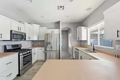 12825 W Whitton Avenue, Avondale, AZ 85392 - Photo 10