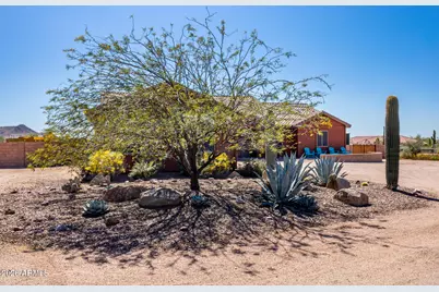 5107 E 14th Avenue, Apache Junction, AZ 85119 - Photo 4