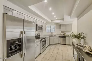 8870 S Heather Dr, Tempe, AZ 85284 - Photo 8