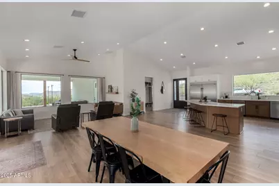 1809 E Mariola Way, Phoenix, AZ 85086 - Photo 10