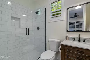 3247 E Sells Dr, Phoenix, AZ 85018 - Photo 14