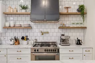 3247 E Sells Dr, Phoenix, AZ 85018 - Photo 8