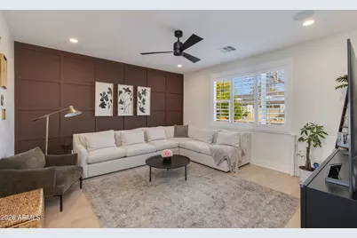 3247 E Sells Drive, Phoenix, AZ 85018 - Photo 2