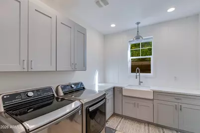 3247 E Sells Drive, Phoenix, AZ 85018 - Photo 18