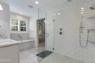 3247 E Sells Dr, Phoenix, AZ 85018 - Photo 12