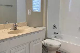 3509 W Glass Ln, Phoenix, AZ 85041 - Photo 6