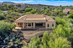 1642 W Mandalay Ln, Phoenix, AZ 85023 - Photo 2