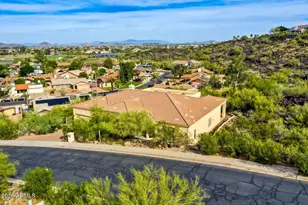 1642 W Mandalay Ln, Phoenix, AZ 85023 - Photo 40