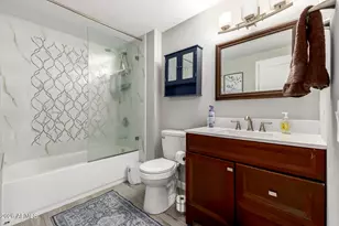 19226 N Signal Butte Cir, Sun City, AZ 85373 - Photo 16