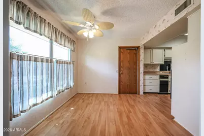 19049 N Lakeforest Drive, Sun City, AZ 85373 - Photo 14