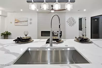 7805 E Coolidge Street, Scottsdale, AZ 85251 - Photo 10