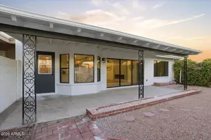 7805 E Coolidge St, Scottsdale, AZ 85251 - Photo 30