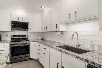 2249 W Windrose Drive, Phoenix, AZ 85029 - Photo 6