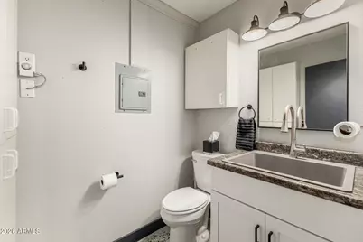 2249 W Windrose Drive, Phoenix, AZ 85029 - Photo 38