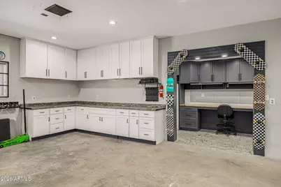 2249 W Windrose Drive, Phoenix, AZ 85029 - Photo 44