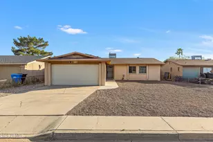 1127 W Grovers Ave, Phoenix, AZ 85023 - Photo 1
