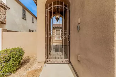 2288 E Wisteria Drive, Chandler, AZ 85286 - Photo 2