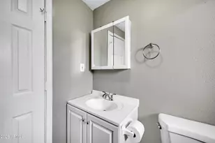 2238 E Taylor St, Phoenix, AZ 85006 - Photo 20