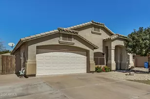 1634 E Carla Vista Dr, Gilbert, AZ 85295 - Photo 4