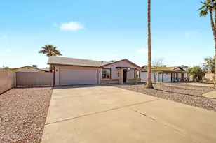 2737 W Junquillo Cir, Mesa, AZ 85202 - Photo 2