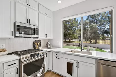 6735 E Gelding Drive, Scottsdale, AZ 85254 - Photo 14