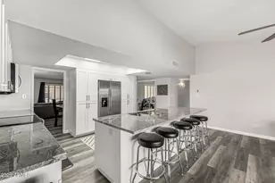 4722 E Ahwatukee Dr, Phoenix, AZ 85044 - Photo 10