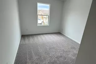 737 Dylan Ct, Wickenburg, AZ 85390 - Photo 6