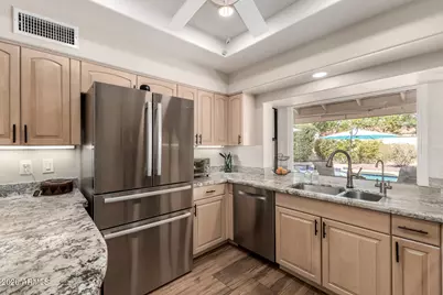 10010 E Sunnyslope Lane, Scottsdale, AZ 85258 - Photo 6