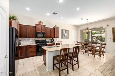 279 W Blue Lagoon Drive, Casa Grande, AZ 85122 - Photo 10