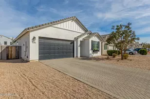 542 E Bamboo Ln, San Tan Valley, AZ 85140 - Photo 1