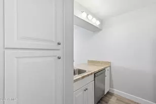 7625 E Camelback Rd, Scottsdale, AZ 85251 - Photo 8